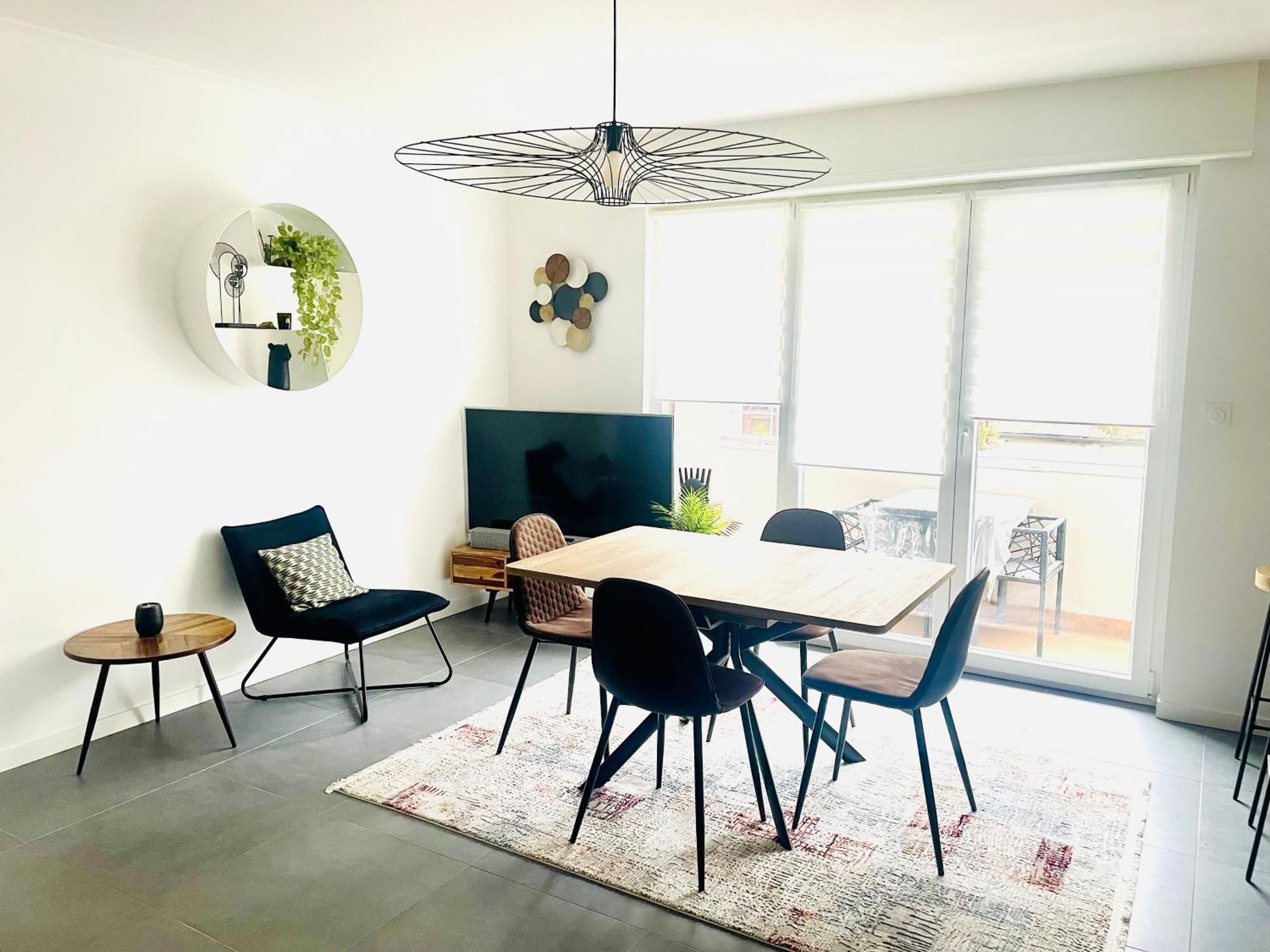 Appartement De Standing Proche Centre Ville Et Gare Mulhouse Bagian luar foto